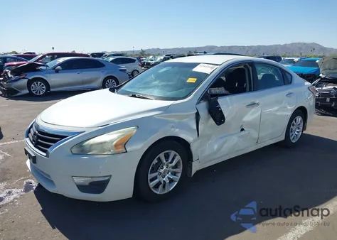 2015 Nissan Altima 2.5 S z USA, uszkodzony, nr VIN 1N4AL3AP8FC279171